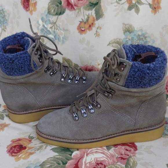 Urban Outfitters Women's Gum Sole Hiker Style Suede Boots Grey & Blue size 8.5 - Picture 13 of 17